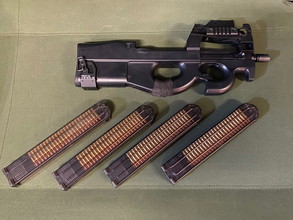 Image pour Tokyo Marui P90 - Mag snel weg!