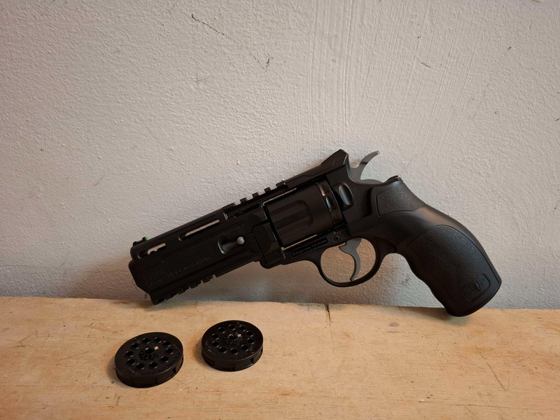 Imagen 1 de Umarex / Elite Force H8R Co2 - NIEUWSTAAT - 3 MAGS - F-MARK