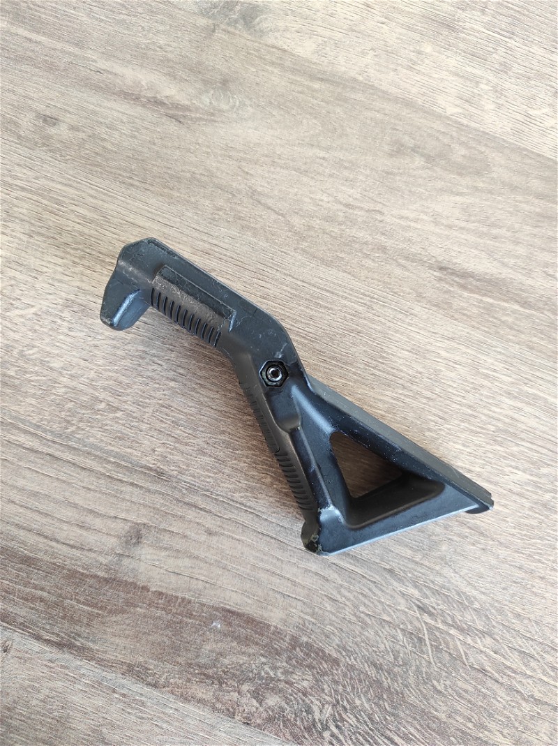 Image 1 for Angled grip
