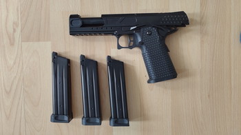 Image 2 for SPP2 + 3 gas mags