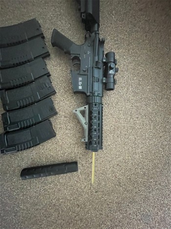 Afbeelding 2 van Specna Arms SA-A07 ONE, met reddot en 6 midcap mags