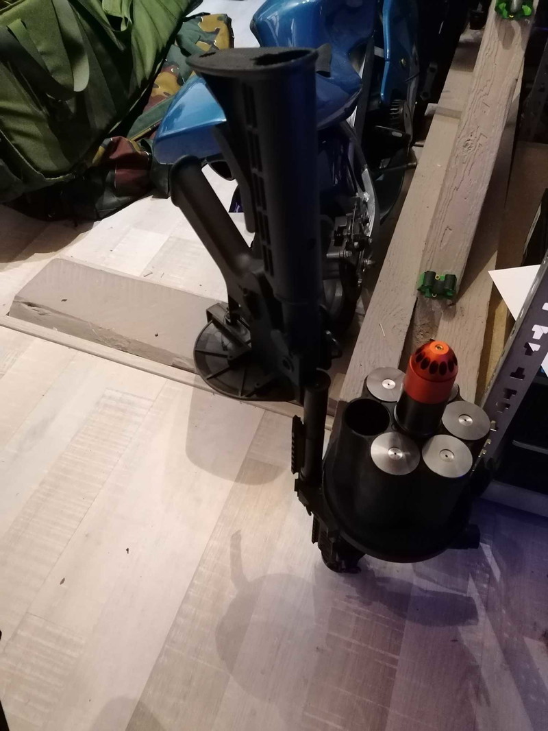 Bild 1 für Grenade launcher met 6 shells te koop