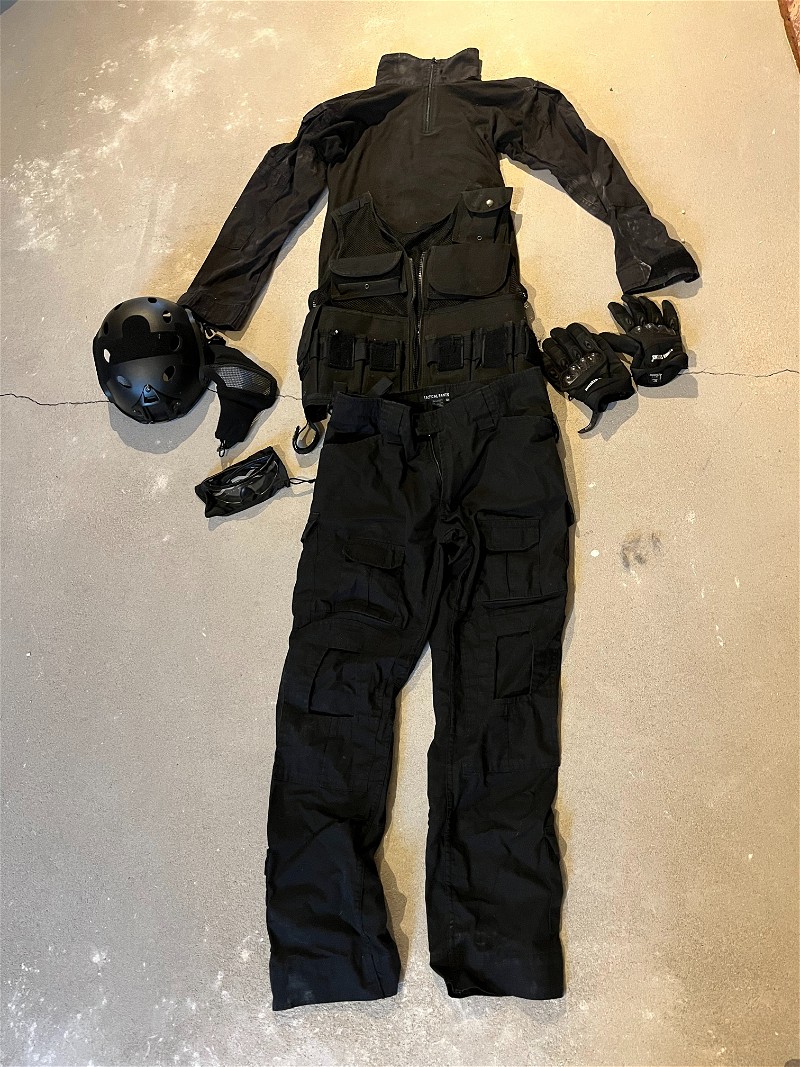 Image 1 for Full  black gear set