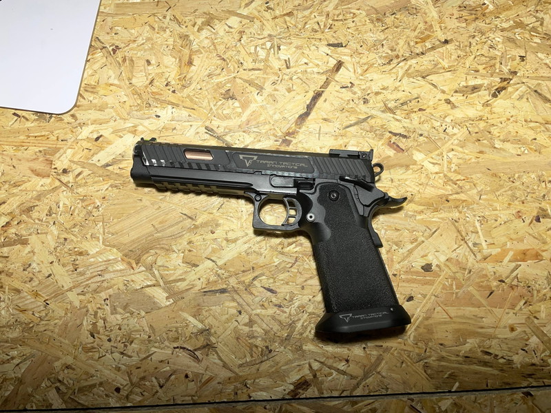 Afbeelding 1 van EMG  TTI Combat Master 2011 JW3