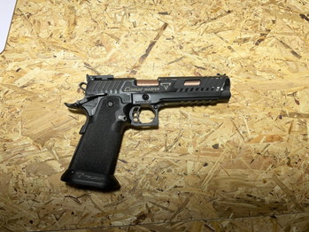Afbeelding 2 van EMG  TTI Combat Master 2011 JW3