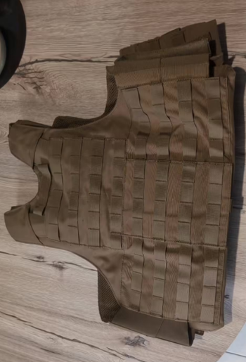 Image 2 for Gilet tactique coyote