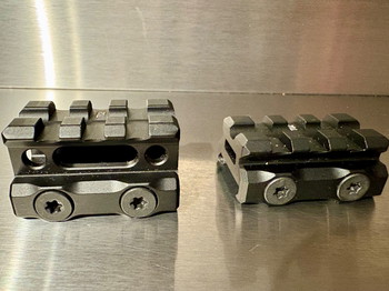 Afbeelding 2 van Leapers UTG Riser Mount 3 Slot 0,50 en 0,75 inch