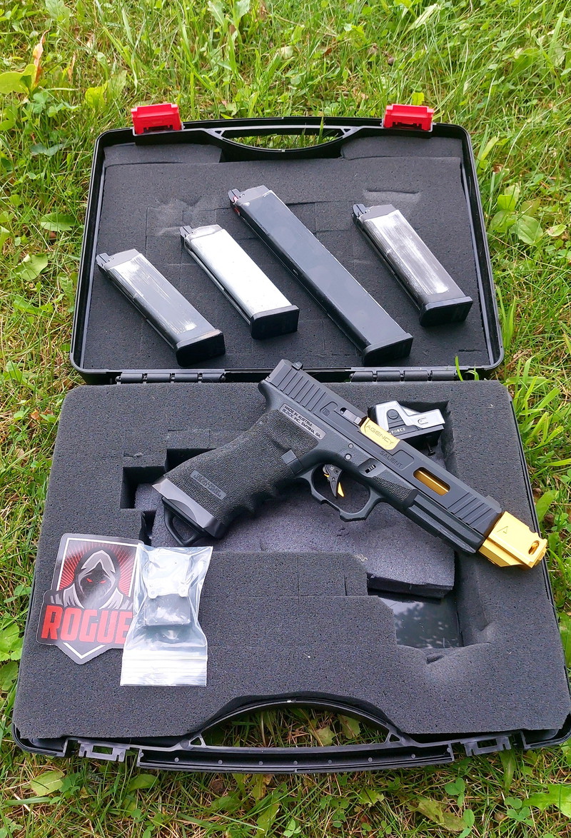 Bild 1 für Fully customized TM Glock 17 SAI