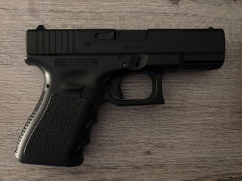 Image 2 for Tokyo Marui Glock 19 met 3 Magazijnen & Mag Pouch