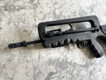 Image 8 for FaMAS F1 EVO  |  Cybergun  |  AEG