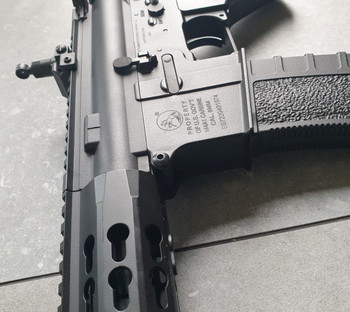 Bild 4 für VEILING tem 4 JANUARI 12U   DEZE COLT M4A1 ( SPLINTERNIEUW IN DE DOOS