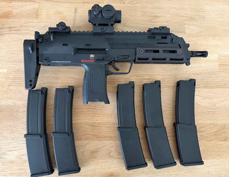 Image 1 for VFC MP7 V2 Clutch Precision Back plate en M-LOK handguard + 5 magazijnen