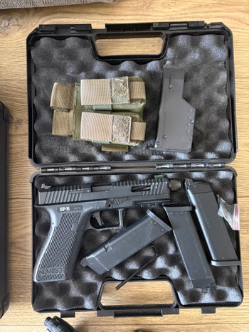 Image 2 for Airsoft set