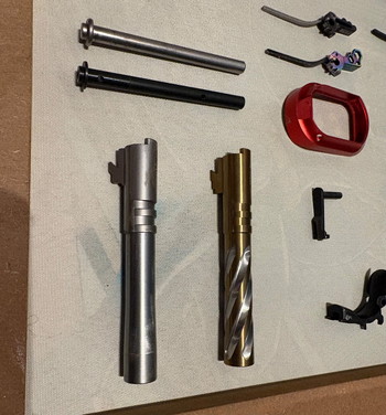 Afbeelding 2 van T/M Hi capa items