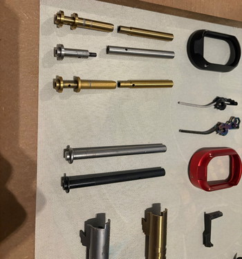 Afbeelding 3 van T/M Hi capa items