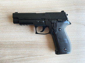 Imagen para KP-01 KJW (Sig Sauer P226)