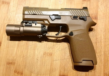 Image 4 for Sig Sauer P320 - M18 GBB met 2 originele mags en light