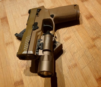 Image 6 for Sig Sauer P320 - M18 GBB met 2 originele mags en light