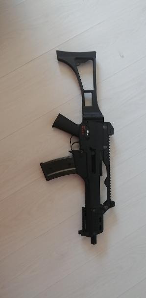 Image 1 for A vendre G36C GBBR avec deux bonbonnes de gaz