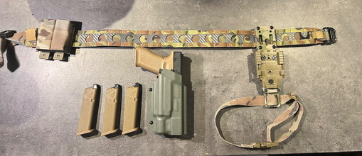 Image pour Glock 17 gen 5 French edition met belt setup