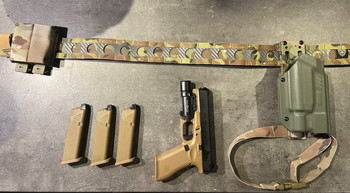 Image 2 pour Glock 17 gen 5 French edition met belt setup