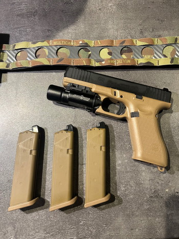 Image 3 pour Glock 17 gen 5 French edition met belt setup