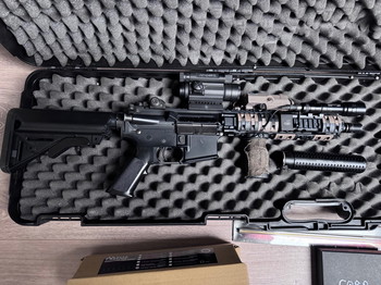 Afbeelding 2 van Tokyo marui M4 sopmod + Mags & accessoires