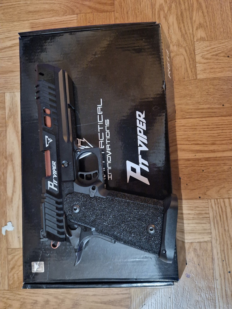Image 1 pour R614 JW4 Pit Viper TTI Noir Army Armament Gaz