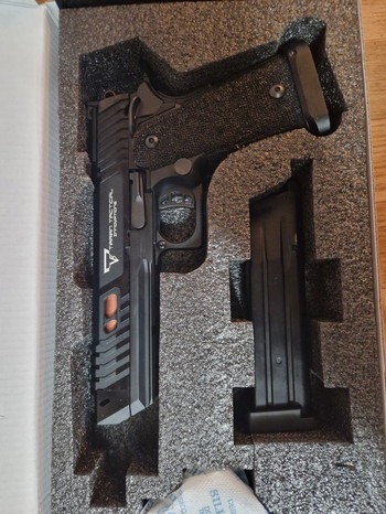 Image 3 pour R614 JW4 Pit Viper TTI Noir Army Armament Gaz