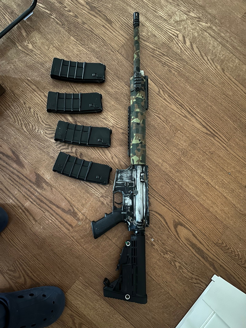 Image 1 pour Kjw m4 GBB with 4 x magazin