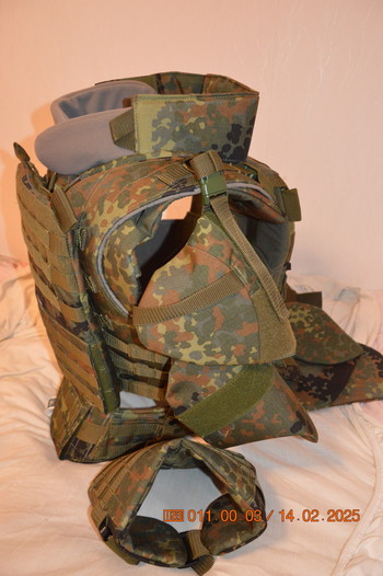 Bild 2 für Tactical Body Armor Systems Flecktarn