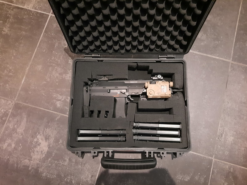 Image 1 pour VFC MP7 AEG