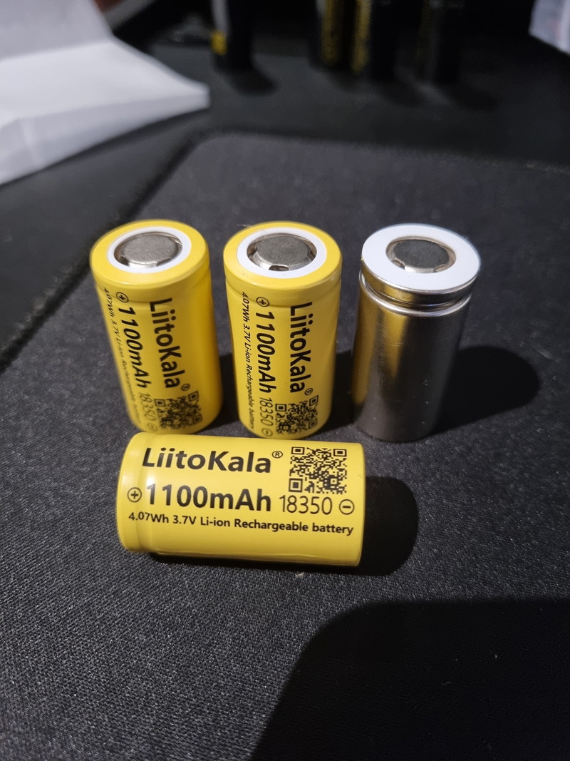 Image 1 pour 18350 3,7volt 1100mAh rechargeable battery NEW!