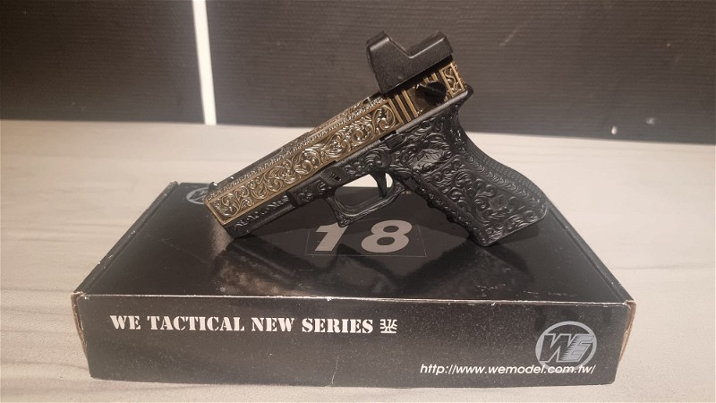 Image 1 for Geüpgradede WE Glock 18C Engraved (Ivory)