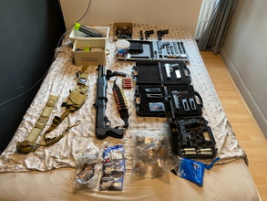 Afbeelding van volledige airsoft collectie