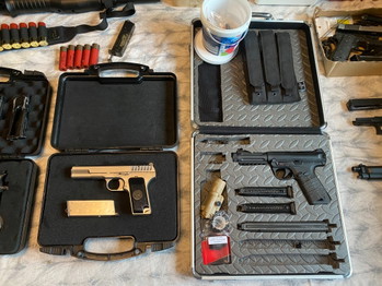 Image 4 for volledige airsoft collectie