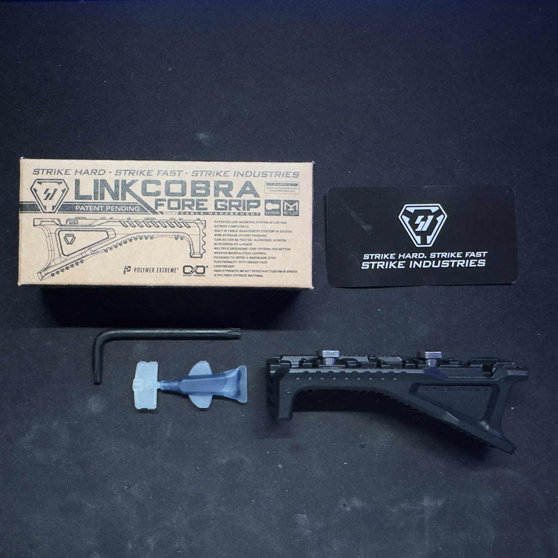 Afbeelding 1 van Strike Industries Link Cobra Fore Grip - Cable Management