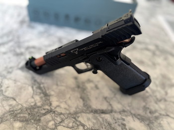 Afbeelding 4 van JW4 Pit Viper TTI | EMG | Green Gas | F-mark