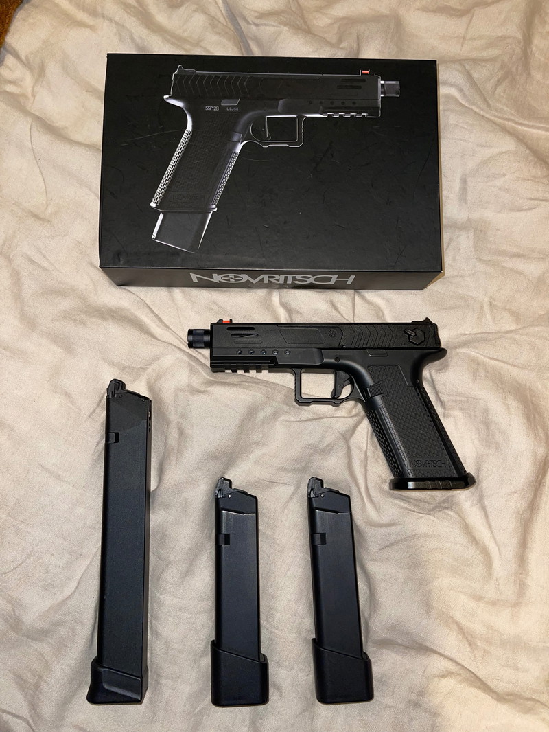 Image 1 for Novritsch SSP28 Slit-Slide gbb pistol + extra mags + magwell