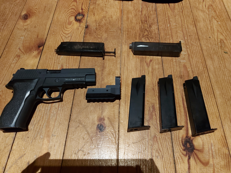 Bild 1 für P226 + strike compensater+  3 magazijnen + 2 speedloaders