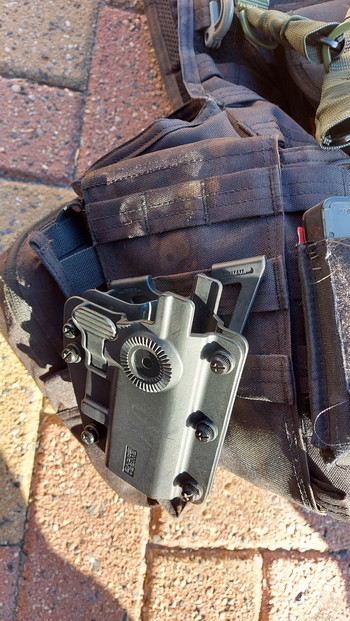 Image 2 for TOKYO MARUI 1911 CUSTOM FOLIAGE WARRIOR met mags