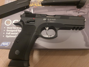 Image pour CZ 75 SP-01 replica met 2 extra magazijnen