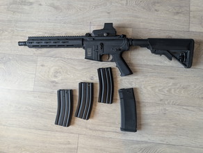 Afbeelding van Specna Arms M4 | AEG | + magazijn en holo sight