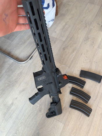 Imagen 2 de Specna Arms M4 | AEG | + magazijn en holo sight