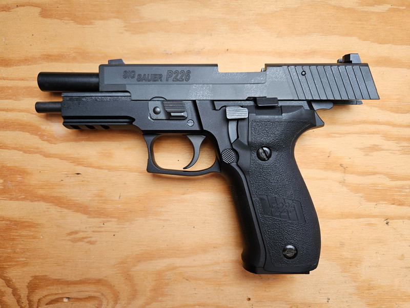 Image 1 pour Inokatsu / Likisei - SIG Sauer P226 CO2 GBB