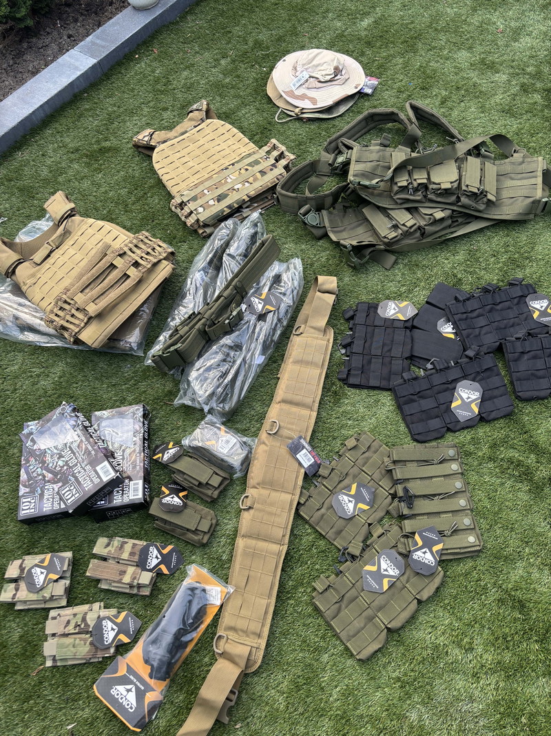 Afbeelding 1 van Te Koop: Complete Airsoft Set Alles wat je nodig hebt voor je gear!