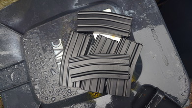 Image pour G&G M4 Magazijnen met nieuwe super feed veren