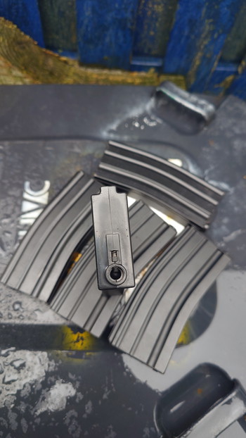 Afbeelding 2 van G&G M4 Magazijnen met nieuwe super feed veren