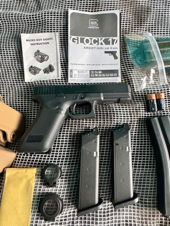 Image 3 pour Colt M4 Hornet AEG en Glock 17 Gen 5 GBB en veel extra