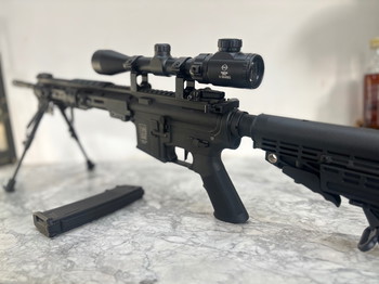 Afbeelding 4 van M4 URGI DMR  |  Specna Arms  |  AEG  |  Nieuw!